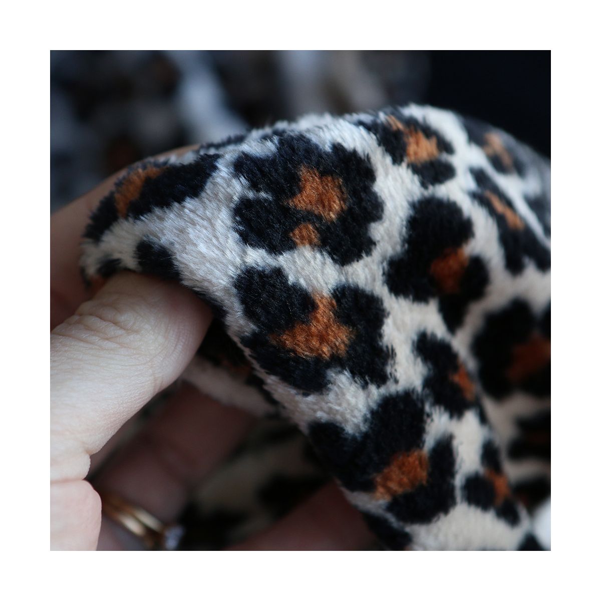 Graou - Polaire double face motif leopard sur fond beige Graou - Polaire double face motif leopard sur fond beige