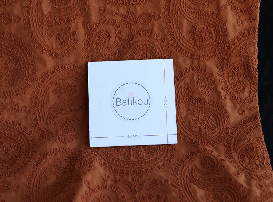 Amanda - Voile de coton brodé coloris roux caramel