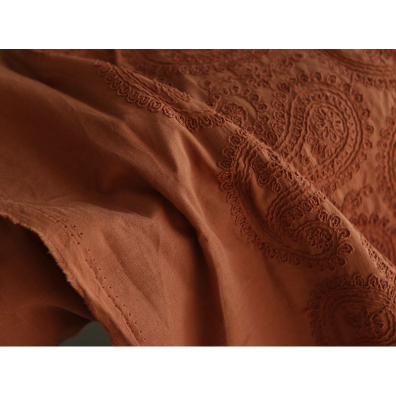 Amanda - Voile de coton brodé coloris roux caramel
