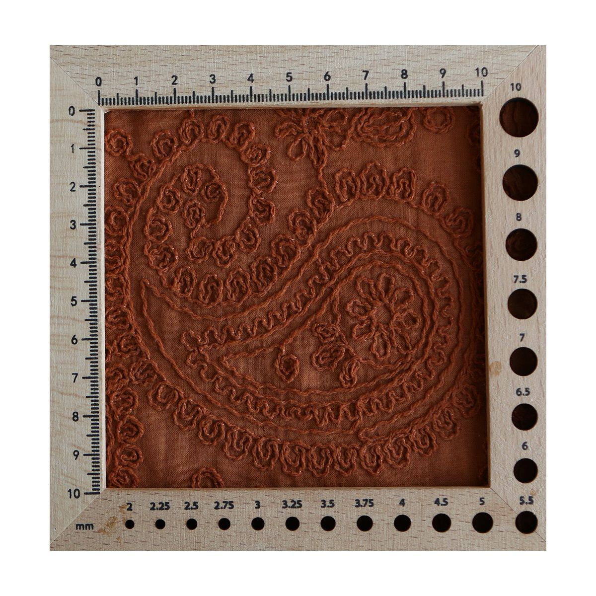 Amanda - Voile de coton brodé coloris roux caramel