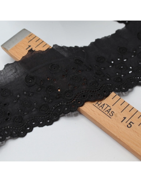 Galon coton broderie anglaise brodé 75mm x 1m noir