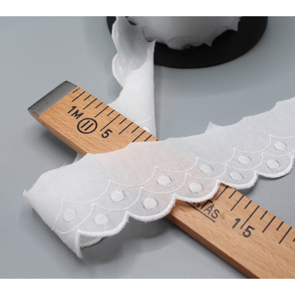 Galon coton broderie anglaise brodé 45mm x 1m