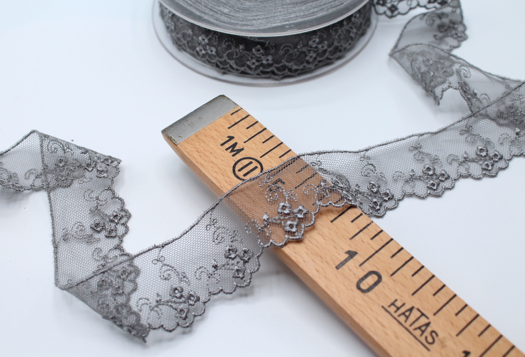 Galon dentelle tulle brodé 30mm x 1m