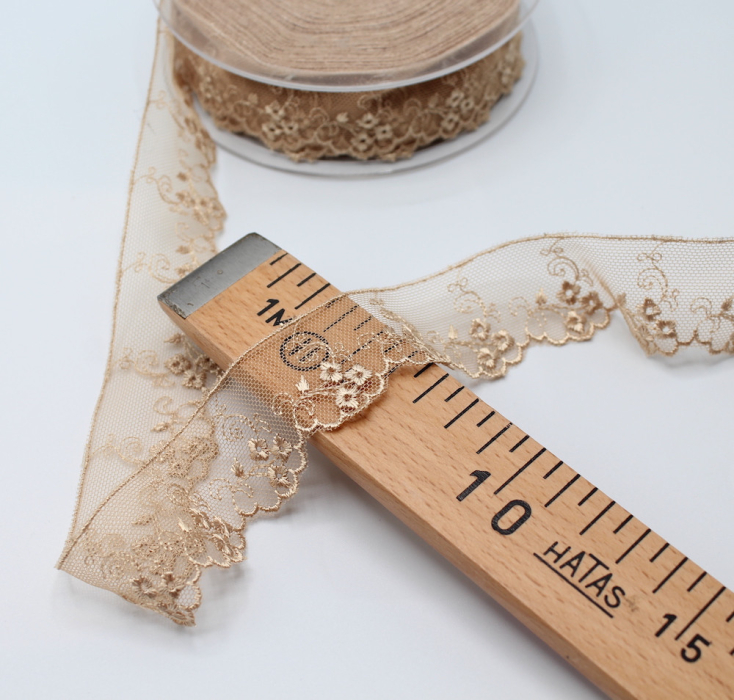 Galon dentelle tulle brodé 30mm x 1m