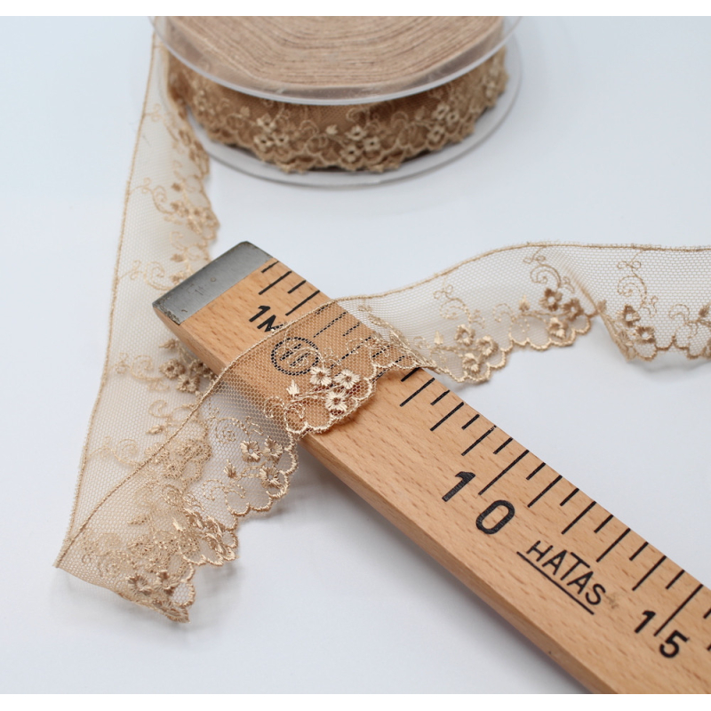Galon dentelle tulle brodé 30mm x 1m