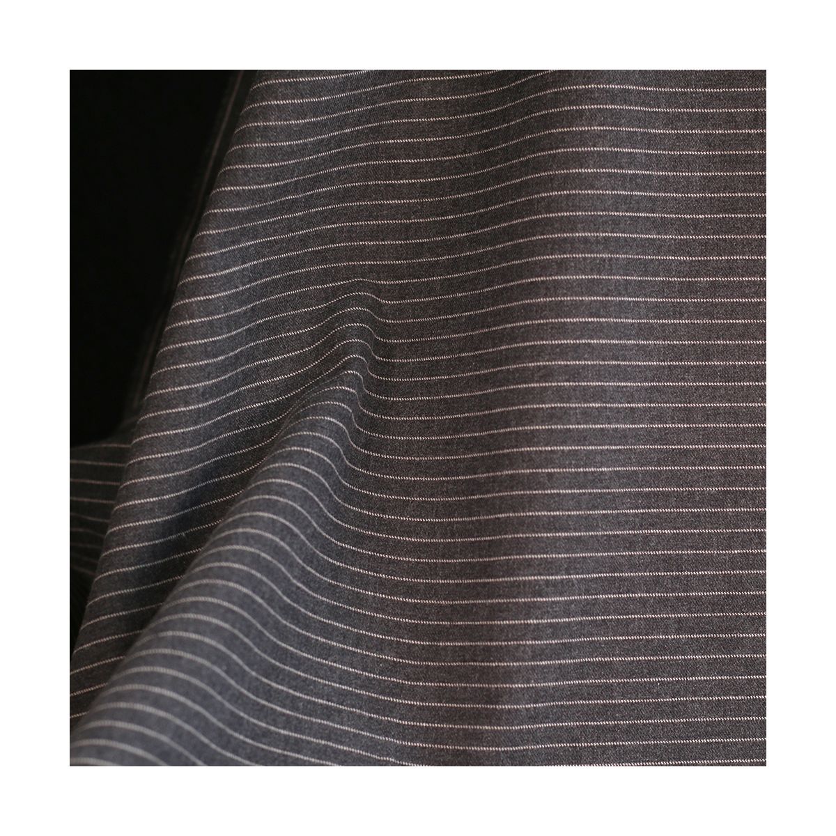 Tissu sergé de coton gratté organique rayures tissées anthracite Tissu sergé de coton gratté organique rayures tissées anthracite