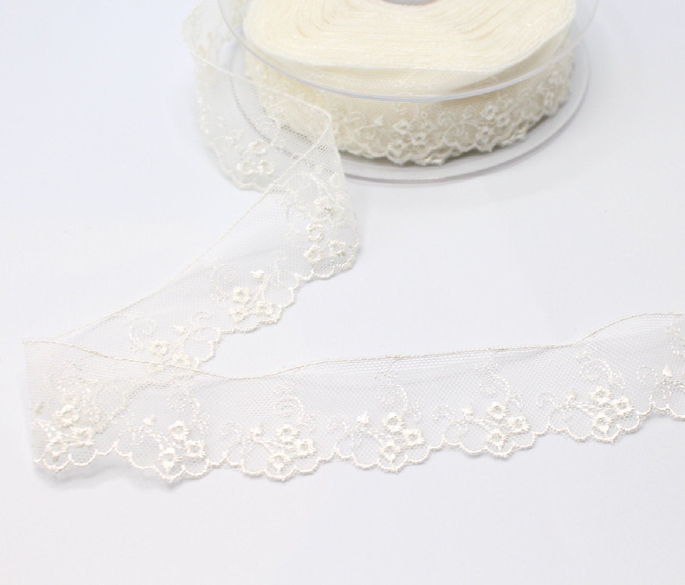 Galon dentelle tulle brodé 30mm x 1m