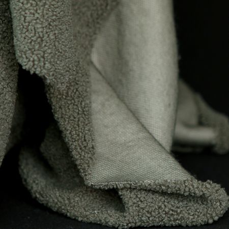 Dolly - Teddy / moumoute sherpa bouclettes kaki Dolly - Teddy / moumoute sherpa bouclettes kaki