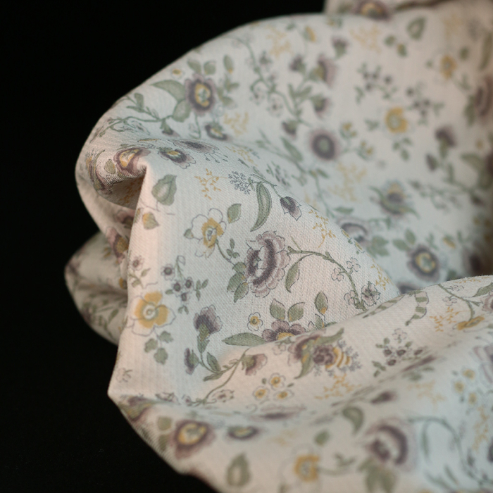 April - Tissu coton piqué léger texturé fleuri kaki