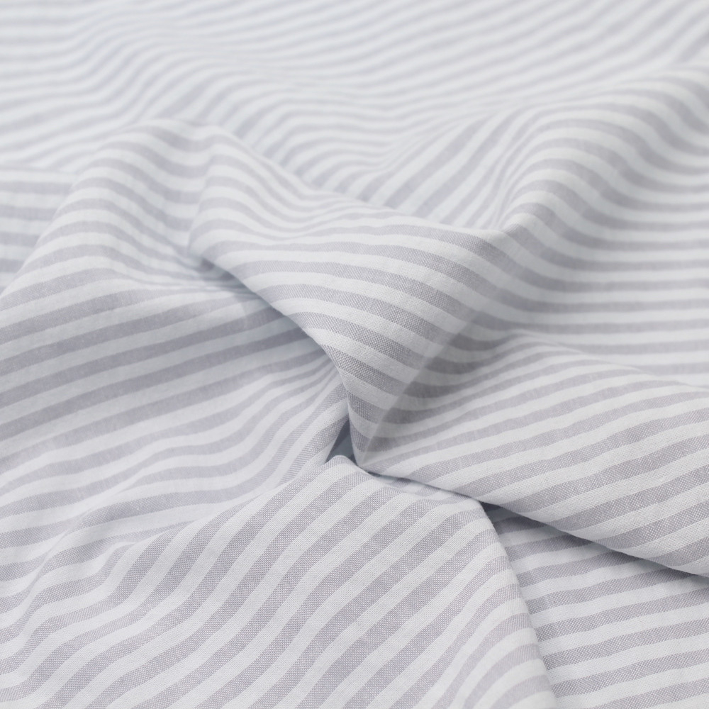 Coton gaufré à rayures coloris gris clair