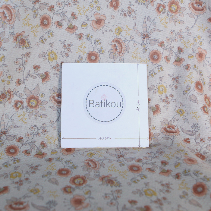 April - Tissu coton piqué léger texturé fleuri rose