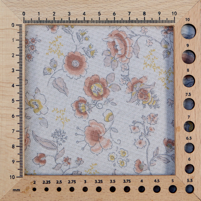 April - Tissu coton piqué léger texturé fleuri rose