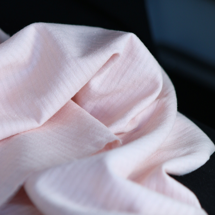 Seersucker / Coton gaufré doux uni rose poudré