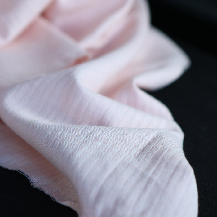 Seersucker / Coton gaufré doux uni rose poudré