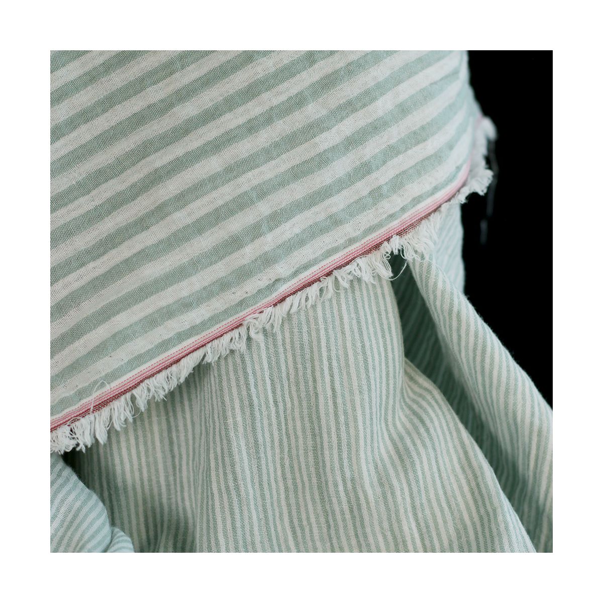 Double gaze de coton réversible rayures vert de gris Double gaze de coton réversible rayures vert de gris