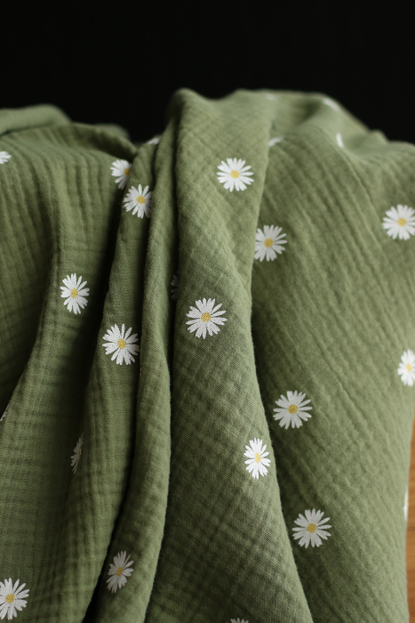 Daisy - Double gaze coton BIO motif exclusif fond vert olive