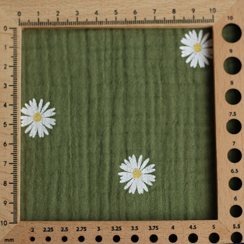 Daisy - Double gaze coton BIO motif exclusif fond vert olive