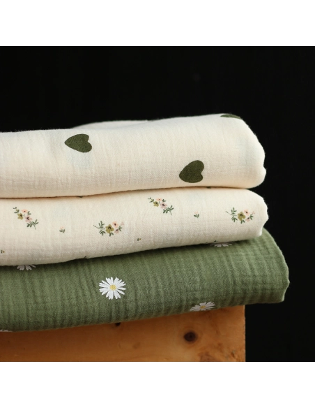 Laure - Double gaze coton BIO motif exclusif fond écru vert olive