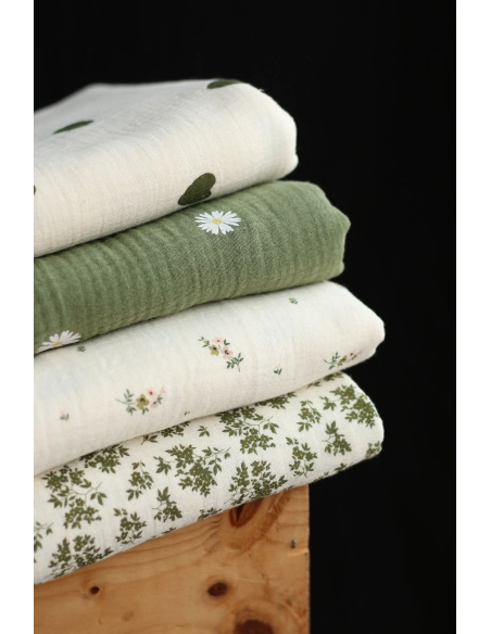 Laure - Double gaze coton BIO motif exclusif fond écru vert olive