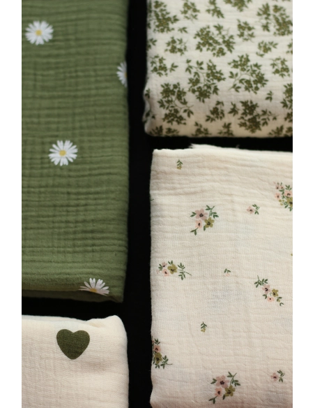 Laure - Double gaze coton BIO motif exclusif fond écru vert olive