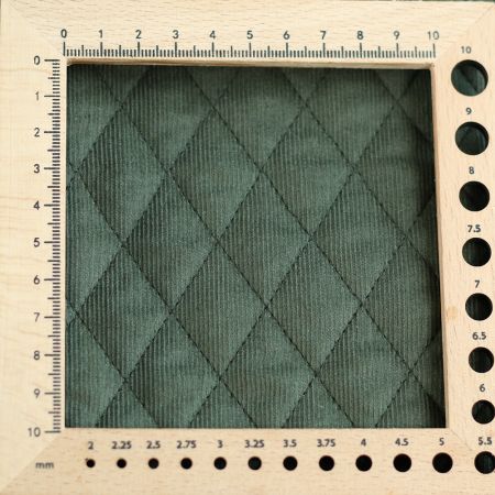 Tissu matelassé velours milleraies coton organique vert kaki