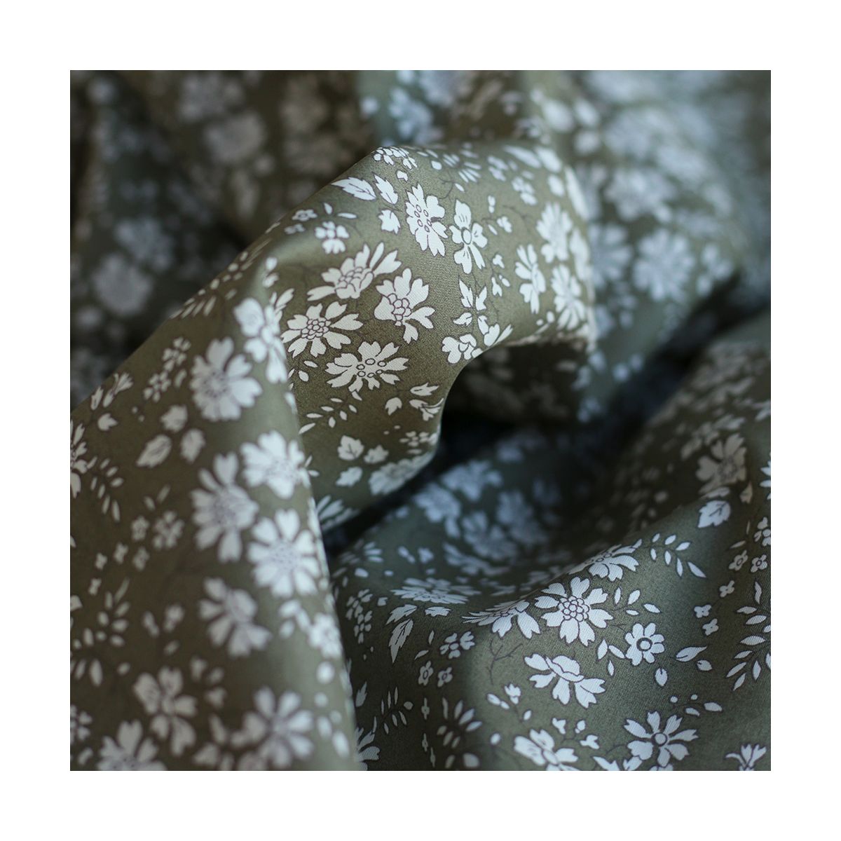 Liberty Tana Lawn® Capel kaki