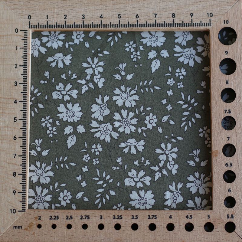 Liberty Tana Lawn® Capel kaki