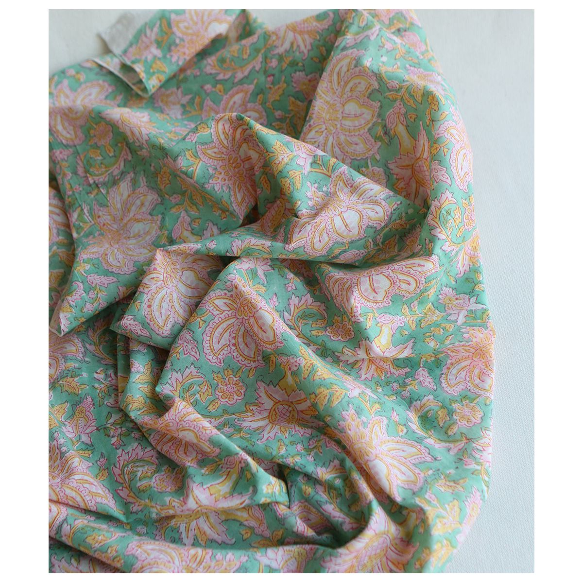Nalini - Tissu indien en coton imprimé main Hand Block Artisanal Nalini - Tissu indien en coton imprimé main Hand Block Artisanal
