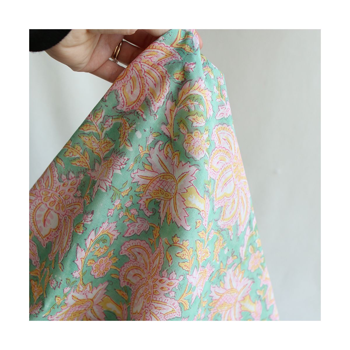 Nalini - Tissu indien en coton imprimé main Hand Block Artisanal Nalini - Tissu indien en coton imprimé main Hand Block Artisanal