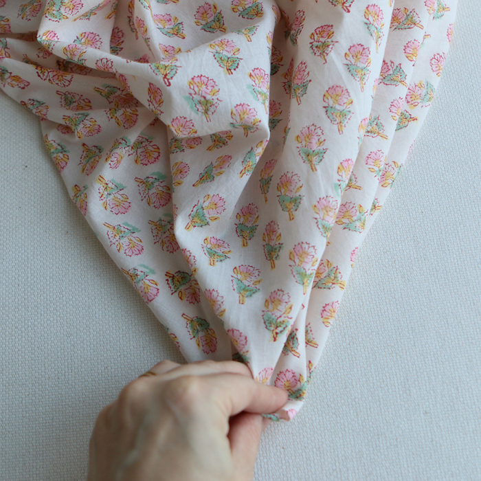 Nalini B - Tissu indien en coton imprimé main Hand Block Artisanal