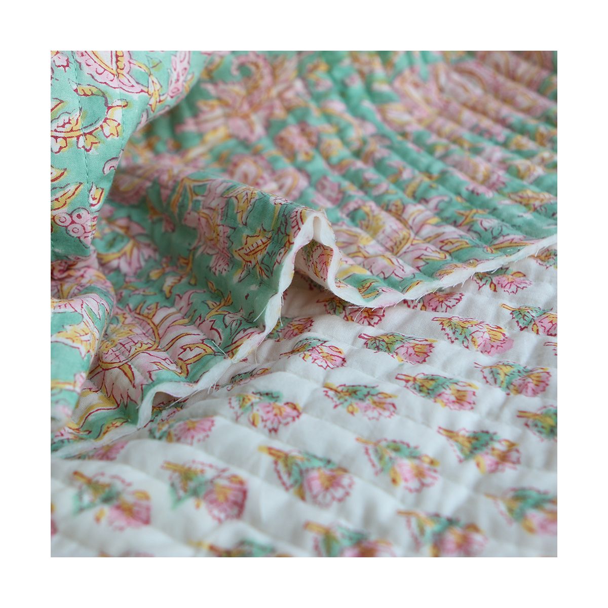 Nalini - Tissu indien matelassé double face coton hand block largeur 100cm Nalini - Tissu indien matelassé double face coton hand block largeur 100cm