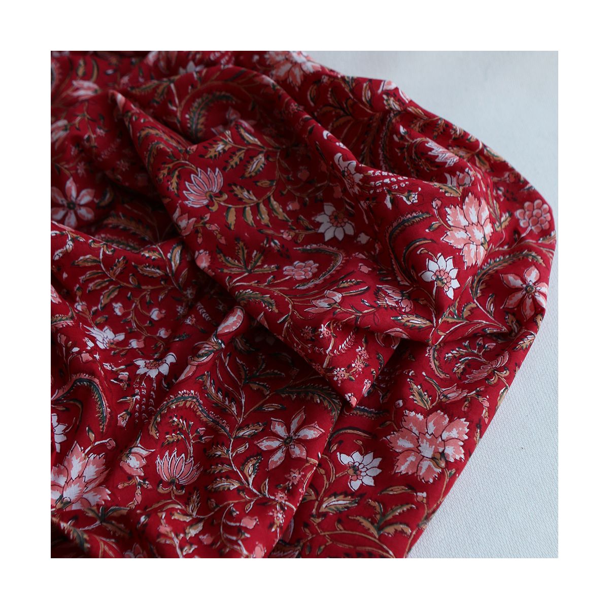 Chandra - Tissu indien en coton imprimé main Hand Block Artisanal Chandra - Tissu indien en coton imprimé main Hand Block Artisanal
