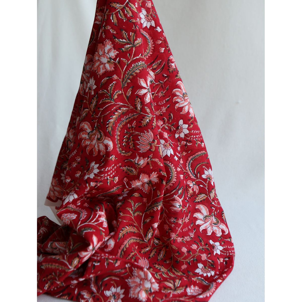 Chandra - Tissu indien en coton imprimé main Hand Block Artisanal Chandra - Tissu indien en coton imprimé main Hand Block Artisanal