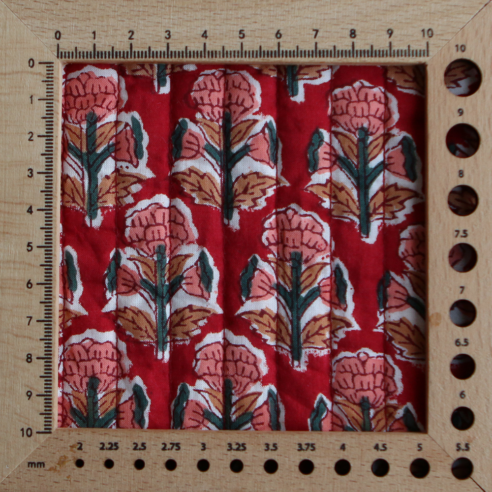 Chandra - Tissu indien matelassé double face hand block rouge floral