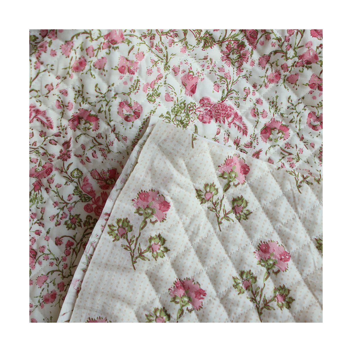 Karishma rose - Tissu indien matelassé double face coton hand block largeur 100cm Karishma rose - Tissu indien matelassé double face coton hand block largeur 100cm
