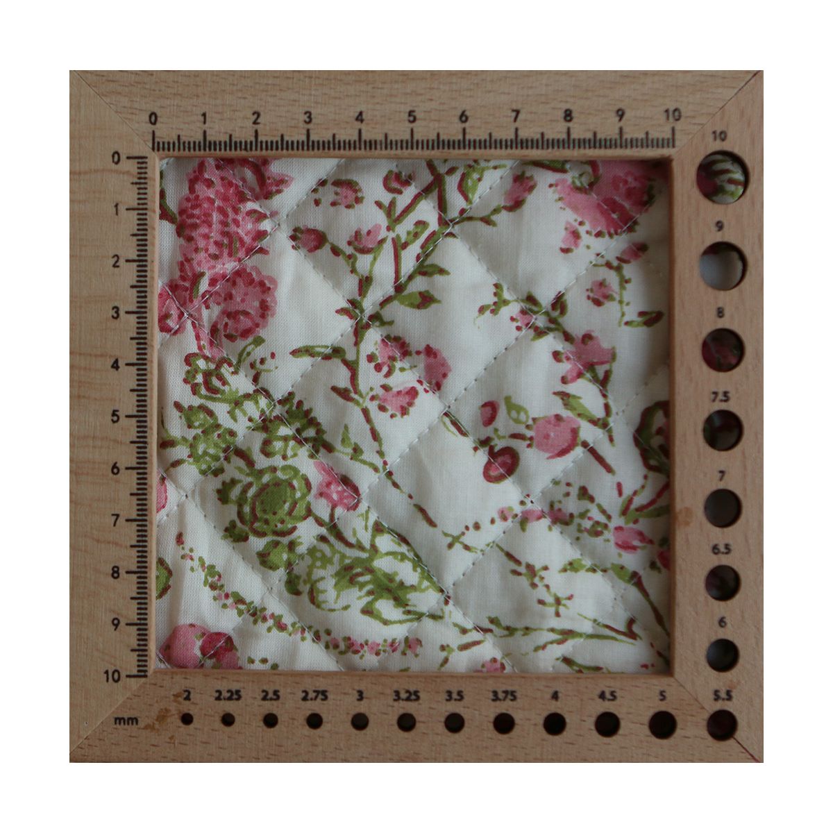 Karishma rose - Tissu indien matelassé double face coton hand block largeur 100cm Karishma rose - Tissu indien matelassé double face coton hand block largeur 100cm