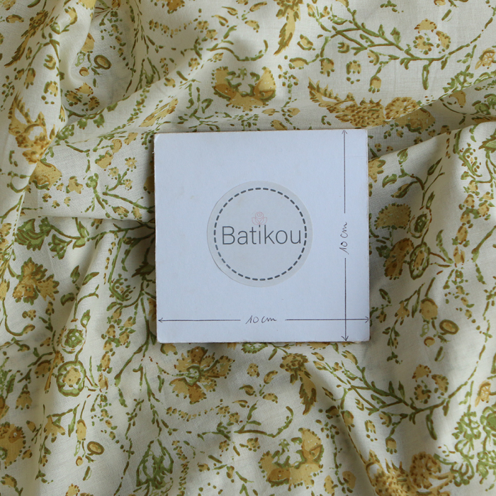 Karishma jaune - Tissu indien coton hand block floral jaune moutarde et vert sur fond écru