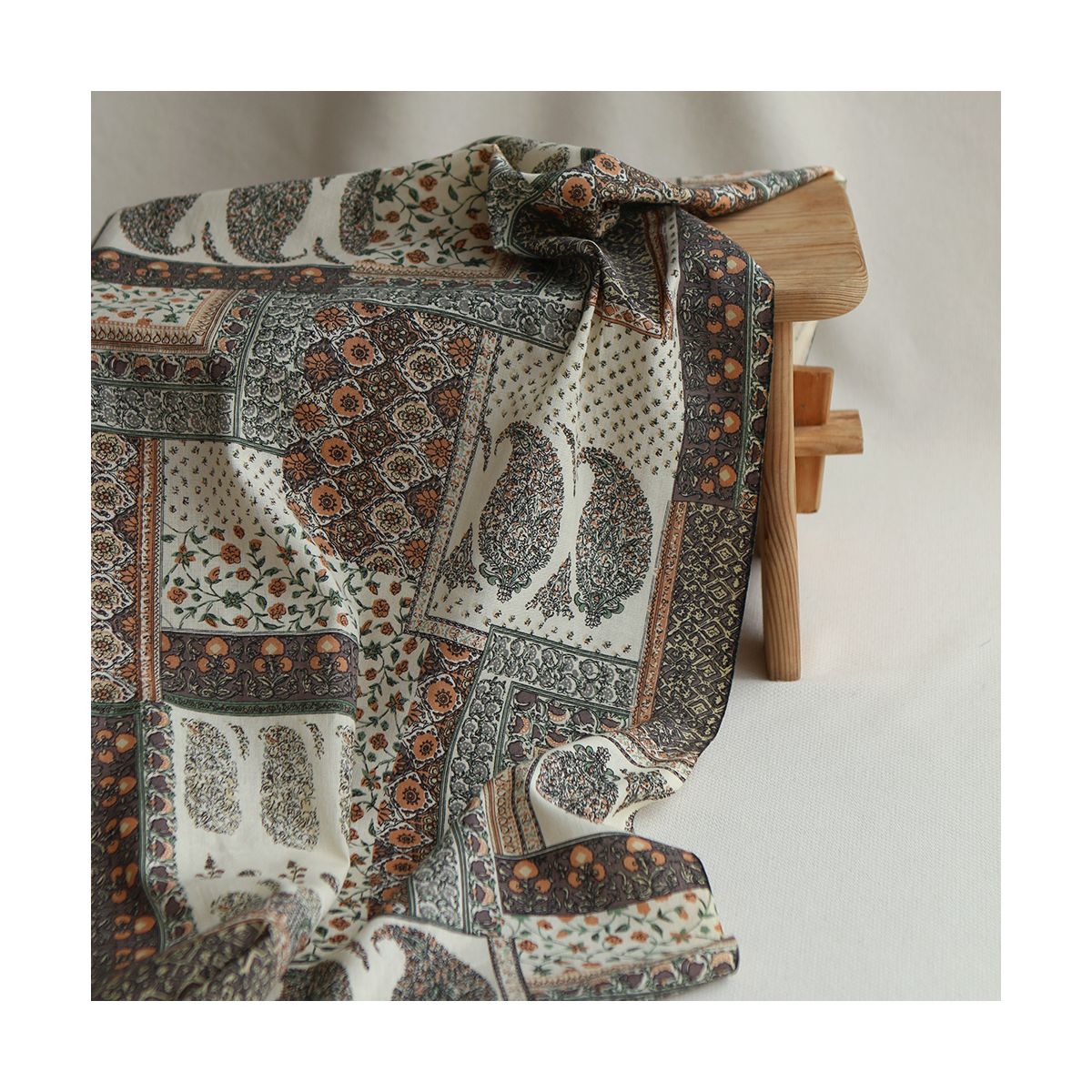Riya - Tissu indien coton effet lin Hand Block Artisanal Riya - Tissu indien coton effet lin Hand Block Artisanal
