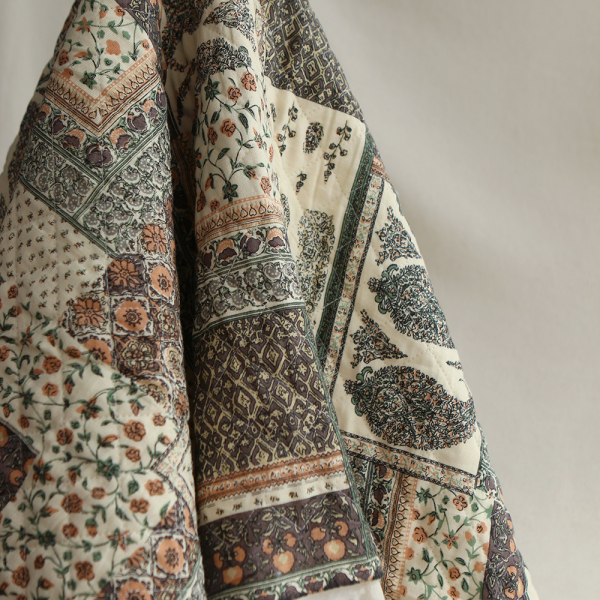 Tissu indien matelassé Riya double face patchwork et coton naturel chiné