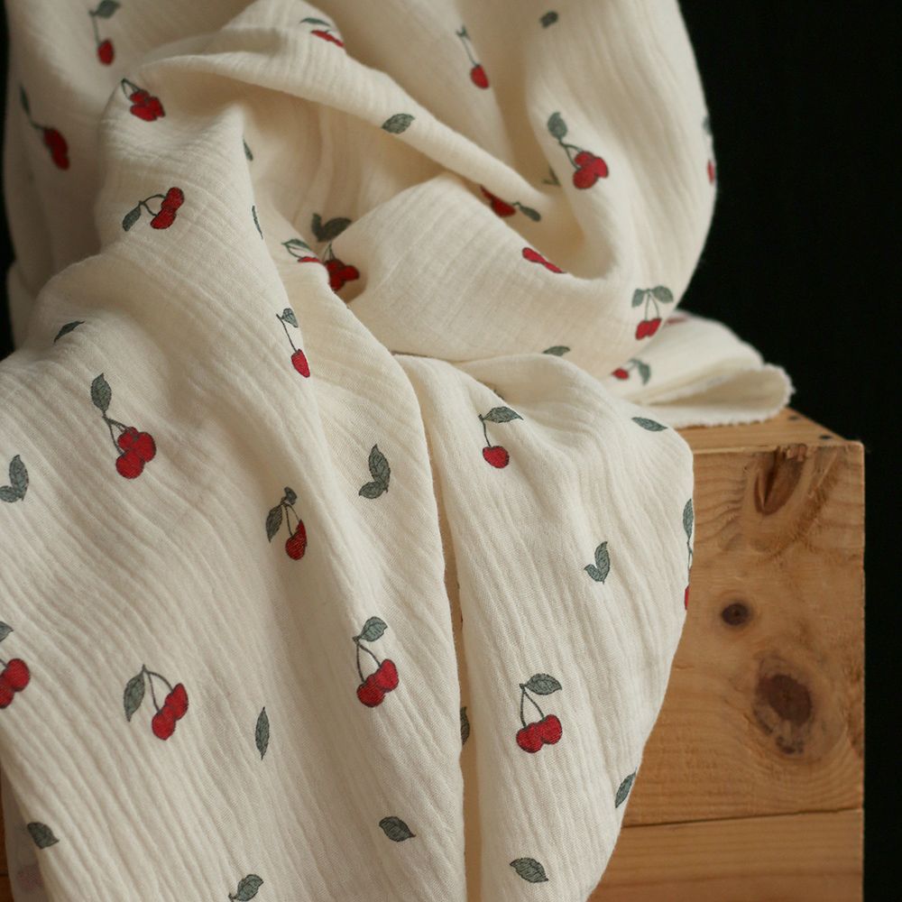 Cherry - Double gaze de coton BIO écru motif exclusif cerises