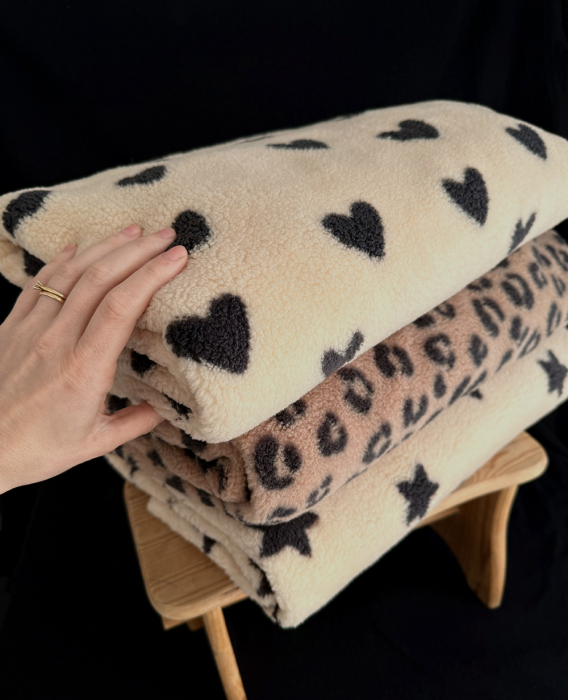 Teddy / moumoute bouclé / sherpa fond marron glacé léopard Graou