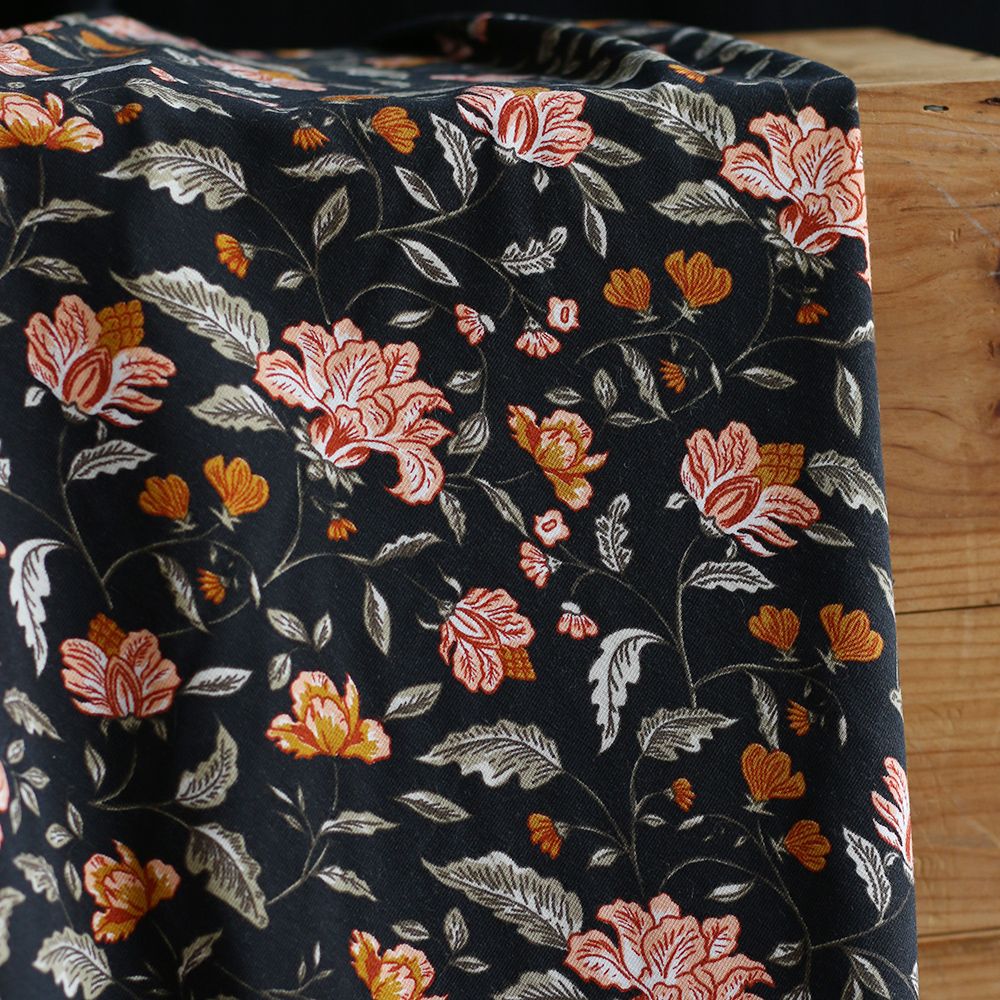 Jersey bambou coton à motif fleuri automne fond noir