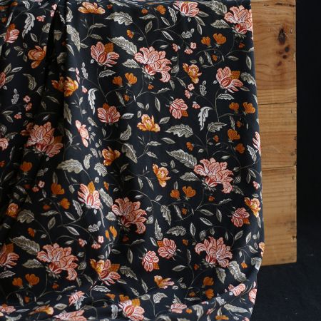 Jersey bambou coton à motif fleuri automne fond noir