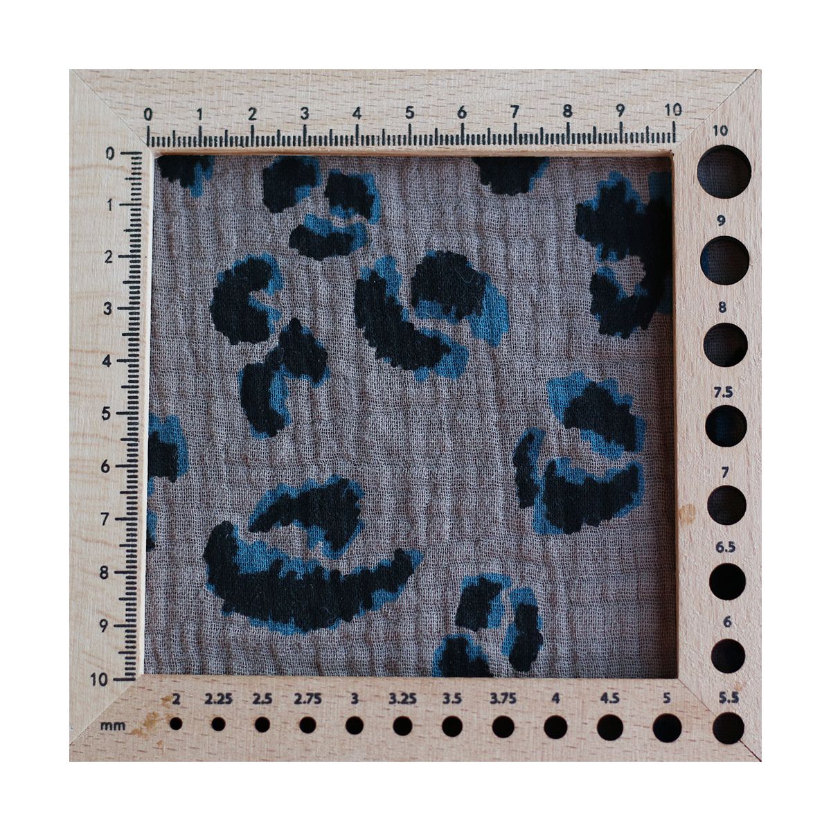 Double gaze de coton Fauve Graou fond taupe Double gaze de coton Fauve Graou fond taupe