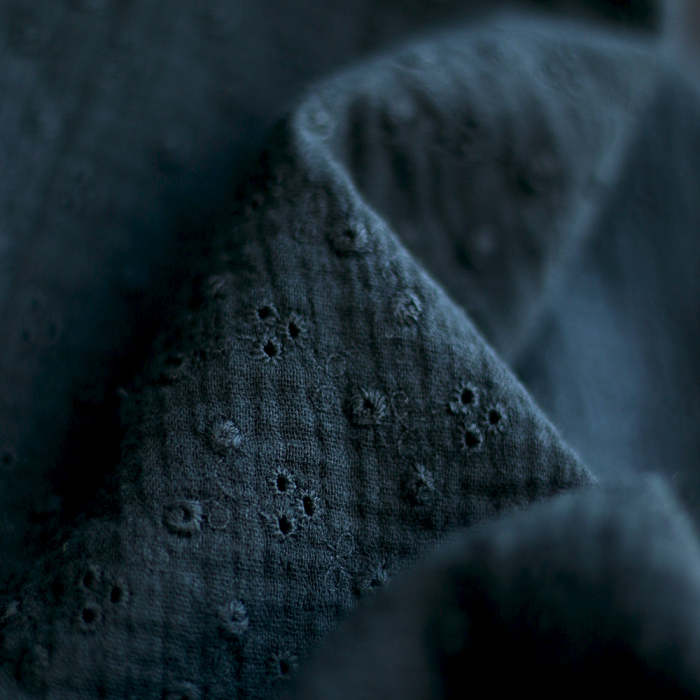 Adèle - Double gaze de coton brodée coloris noir