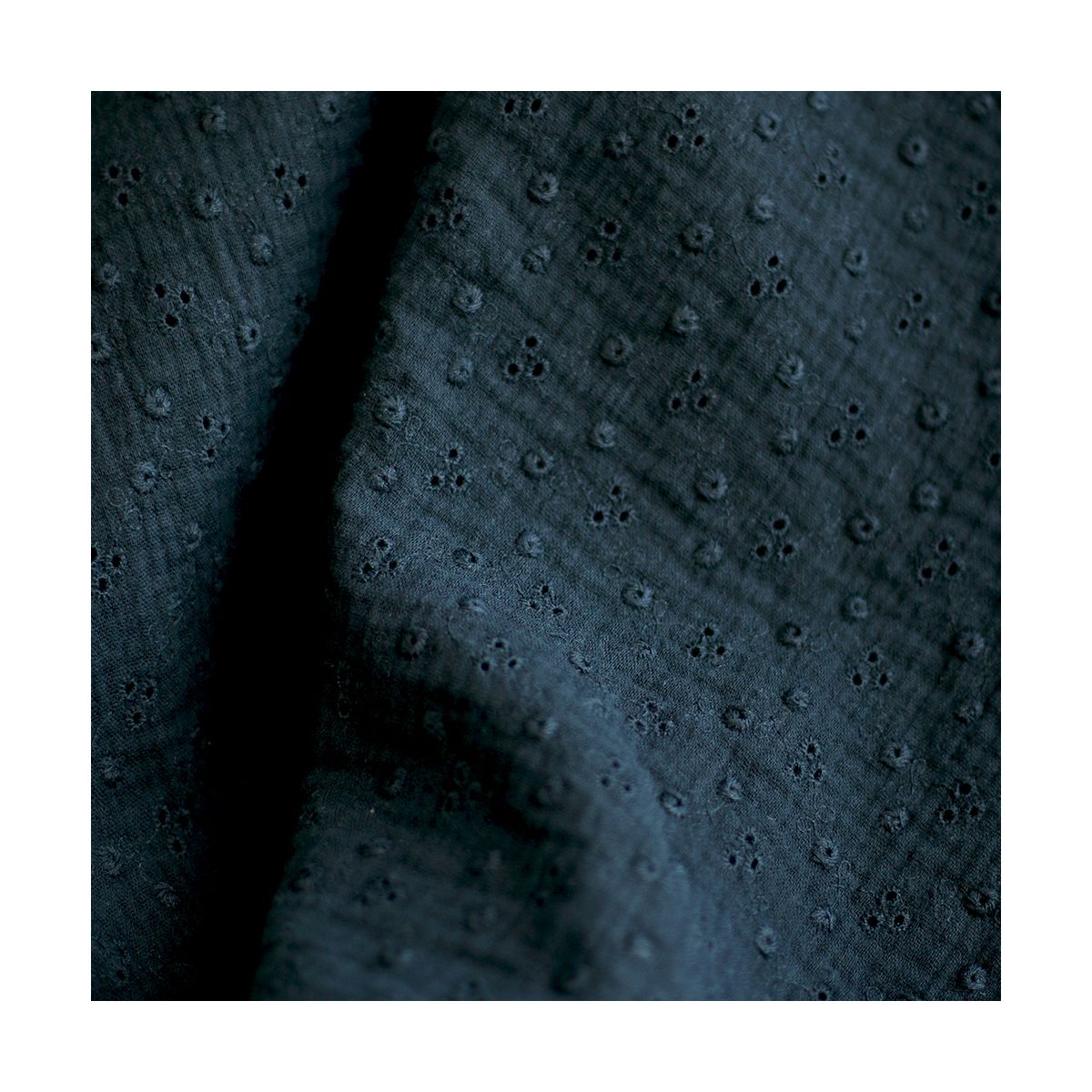 Adèle - Double gaze de coton brodée coloris noir Adèle - Double gaze de coton brodée coloris noir
