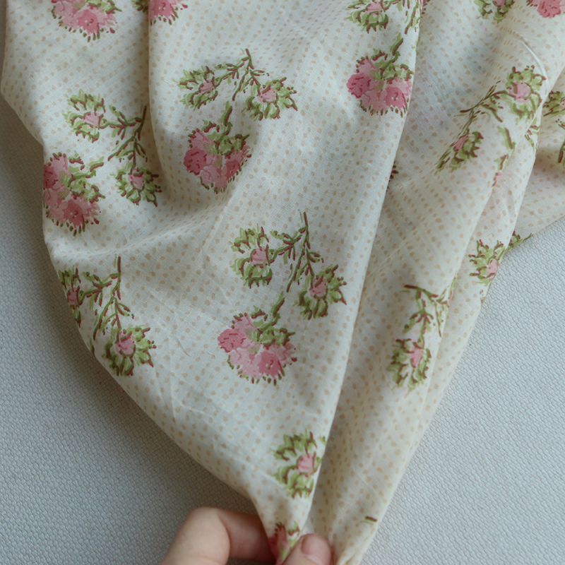 Karishma rose B- Tissu indien en coton imprimé main Hand Block Artisanal