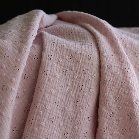 Adèle - Double gaze de coton brodée coloris rose pétale Adèle - Double gaze de coton brodée coloris rose pétale