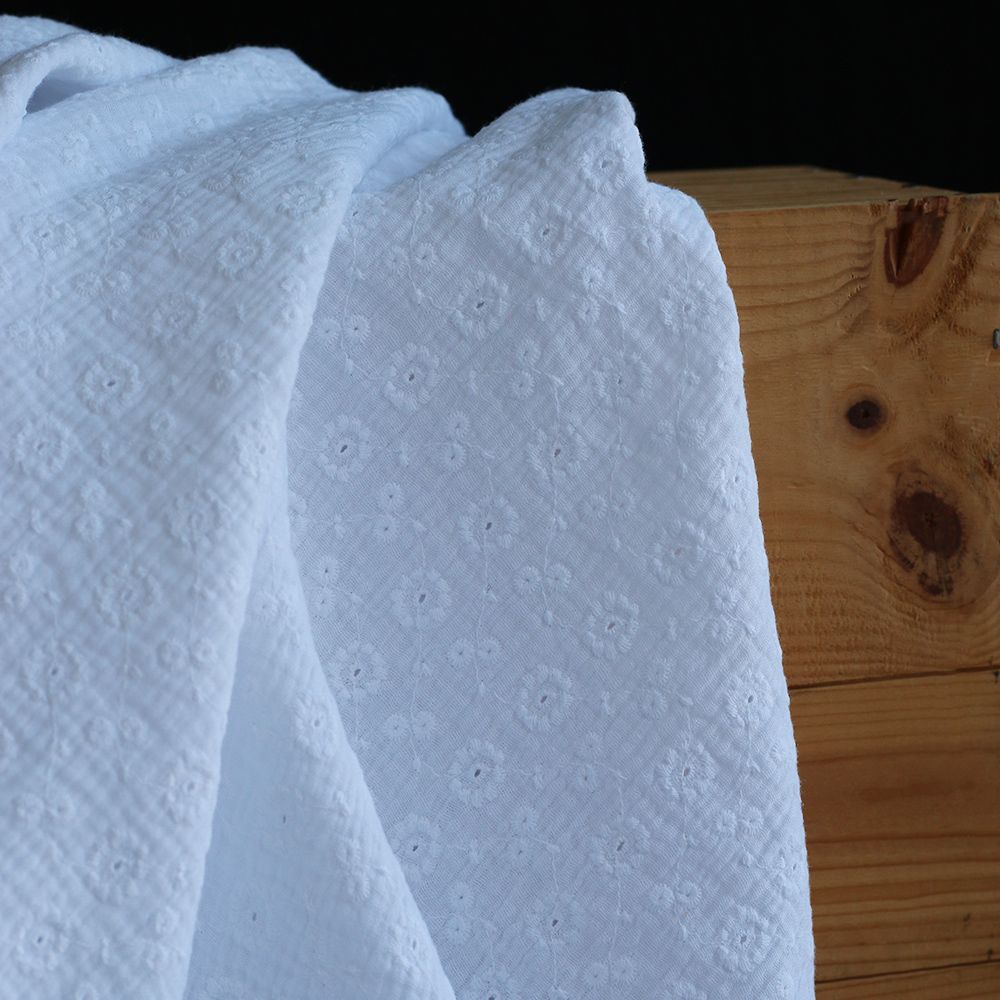 Double gaze de coton Suzy brodée coloris blanc