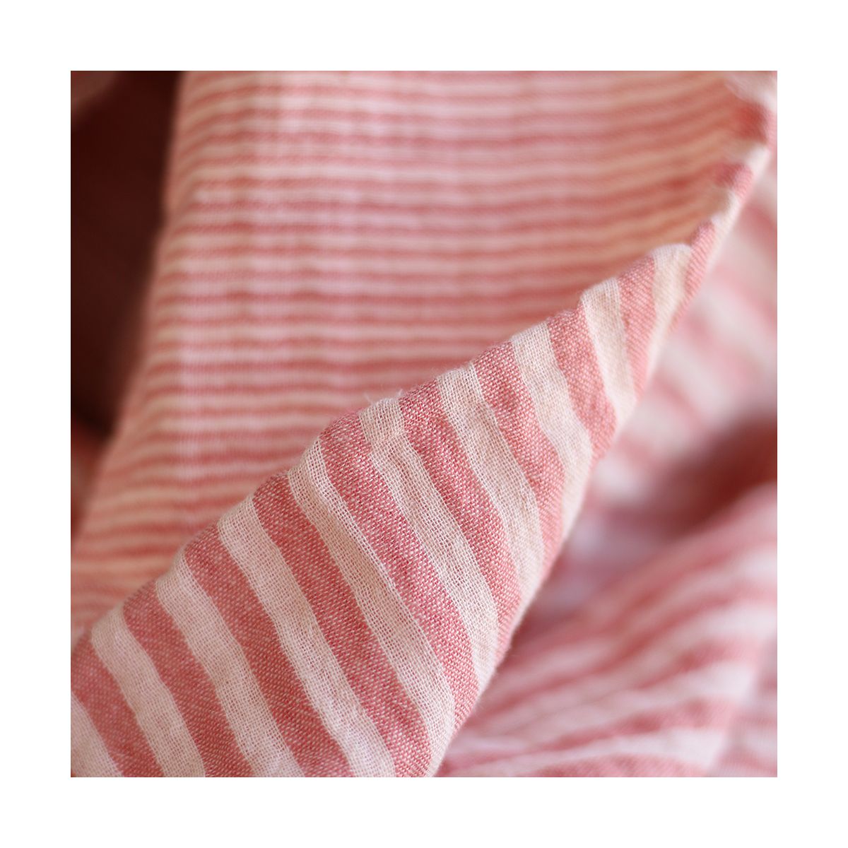 Double gaze de coton réversible rayures corail Double gaze de coton réversible rayures corail